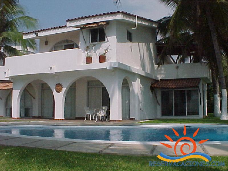 Casa pie de playa 10 pers en Club Santiago, Manzanillo - Reservacaciones