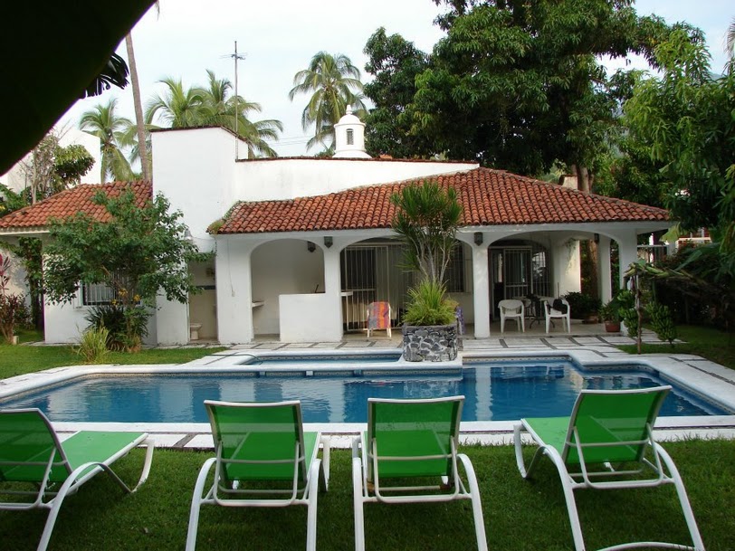 Casa con alberca y chapoteadero