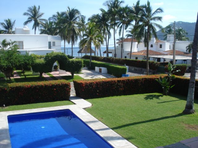 Casa a unos pasos de la playa hasta 10-12 personas.